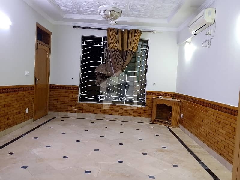10 MARLA UPPER PORTION FOR RENT F-11, ISLAMABAD 10 MARLA UPPER PORTION FOR RENT F-11, ISLAMABAD