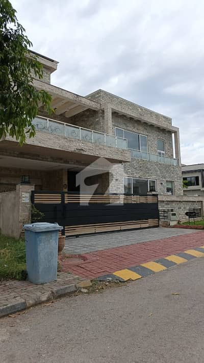 Bahria Enclave Sector B-1 Beautiful Condition 16 Marla House Available for Sale.