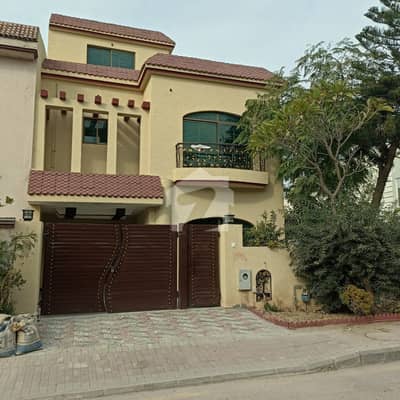 10 Marla Corner Use House For Sale In Bahria Town Phase 2