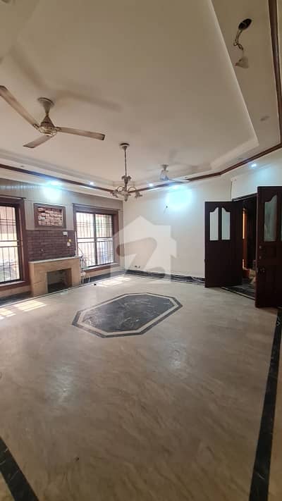 One Kanal Lower Portion Available For Rent In DHA Phase 3