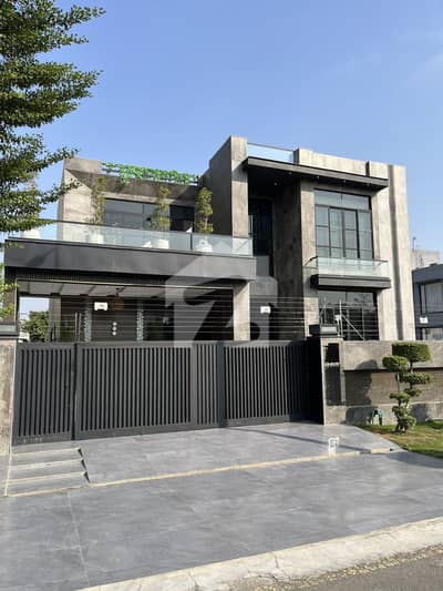 ڈی ایچ اے فیز 7 - بلاک یو ڈی ایچ اے فیز 7,ڈی ایچ اے ڈیفینس,لاہور میں 5 کمروں کا 1 کنال مکان 11.0 کروڑ میں برائے فروخت۔
