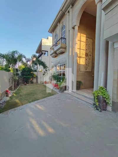 1 KANAL MODERN HOUSE FOR SALE IN DHA PHASE 8 EX AIR AVENUE 1 KANAL MODERN HOUSE FOR SALE IN DHA PHASE 8 EX AIR AVENUE