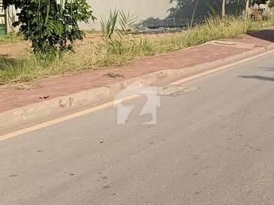 بحریہ انکلیو - سیکٹر سی1 ایکسٹینشن بحریہ انکلیو,بحریہ ٹاؤن,اسلام آباد میں 10 مرلہ رہائشی پلاٹ 1.45 کروڑ میں برائے فروخت۔