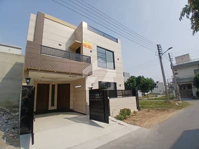 5 Marla Brand New Ultra modern house available for Sale in Dha Rahbar 11 at good location 5 Marla Brand New Ultra modern house available for Sale in Dha Rahbar 11 at good location