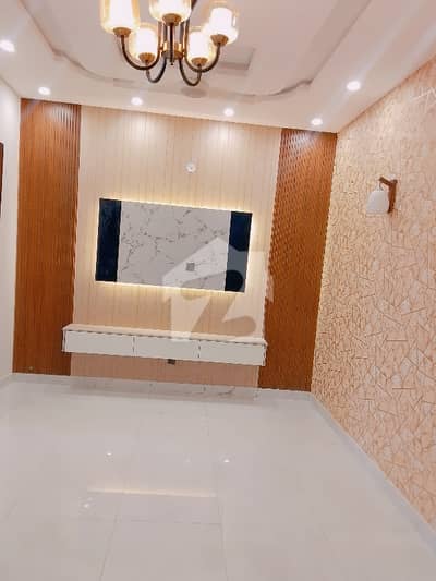 جناح گارڈنز ایف ای سی ایچ ایس,اسلام آباد میں 4 کمروں کا 7 مرلہ مکان 1.3 لاکھ میں کرایہ پر دستیاب ہے۔