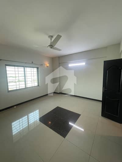 Well maintained 3 bedrooms flat available urgent for rent with all utilities near to park market masque gym Well maintained 3 bedrooms flat available urgent for rent with all utilities near to park market masque gym
