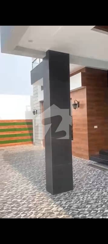 1 Kanal upper portion available for rent
