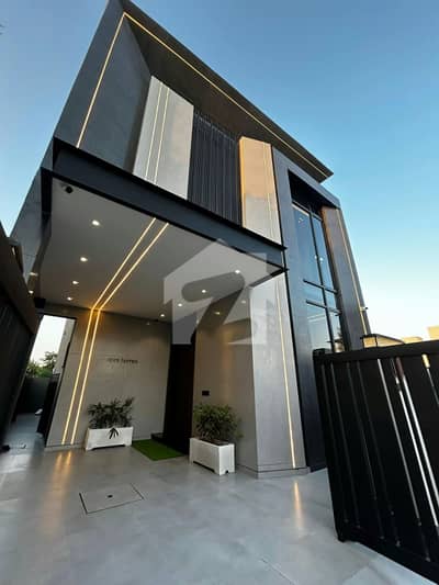 TASK EST OFFER : 5 Marla Designer House Good Location Near All Facilies of Life In Phase 9 TOWN DHA