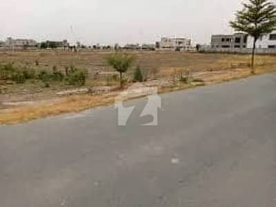 انڈسٹریل اسٹیٹ ملتان میں 5 کنال صنعتی زمین 2.5 لاکھ میں کرایہ پر دستیاب ہے۔