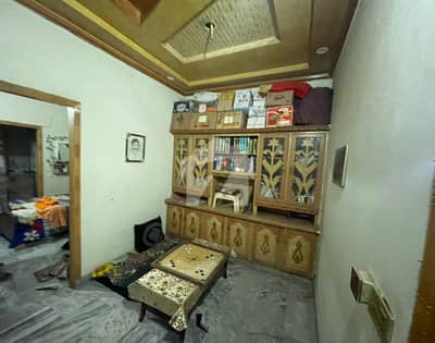 مرغزار آفیسرز کالونی لاہور میں 3 کمروں کا 3 مرلہ مکان 1.35 کروڑ میں برائے فروخت۔