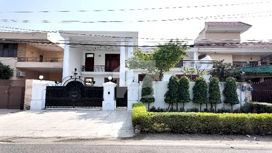 1 Kanal House For Sale In Model Town Block M LAHORE