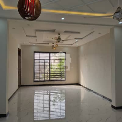 Multi Garden B17 Upper Portion For Rent