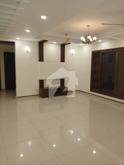 5-Bedroom Family Bungalow With Dual Kitchens For Sale In DHA Phase 8