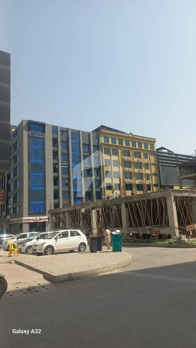565 Square Feet Flat In Top City 1 - Kanwar Moiz Block Best Option