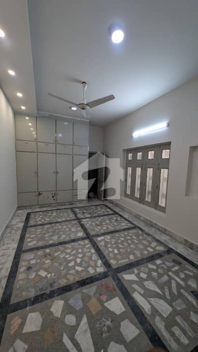 10 Marla House For Rent Separate Entrance Uper Portion Madina Town Near Susan Road