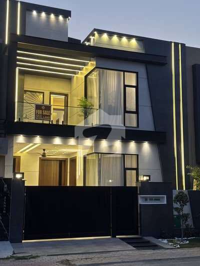 5 Marla Luxury House For Sale In Bahria Town Lahore