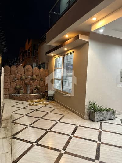 Elegant 10 Marla House For Sale In Excellent Condition In Bahria Phase 4