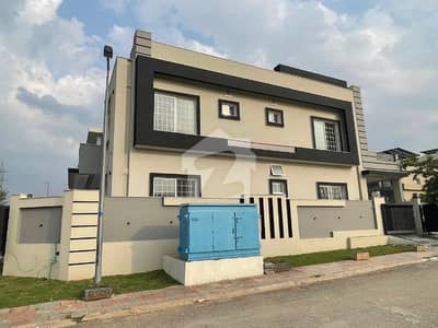 Excellent 10 Marla house Double Unit for Sale on very reasonable price.