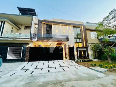 10 Marla ultra modern designer House available for sale prime Location jubilee Town