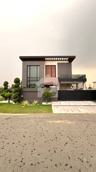 1-Kanal Luxury Corner Bungalow for Sale | Fully Furnished with 5 Spacious Bedrooms 1-Kanal Luxury Corner Bungalow for Sale | Fully Furnished with 5 Spacious Bedrooms