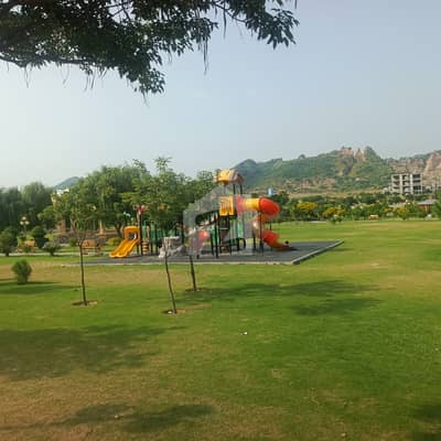 5 Marla Solid Plot, Meeting possible, Water available, near to Main Road and park, market