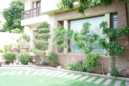 1000 Yards Portion 4bedrooms Available For Rent At The Prime Location Of DHA Phase V 1000 Yards Portion 4bedrooms Available For Rent At The Prime Location Of DHA Phase V