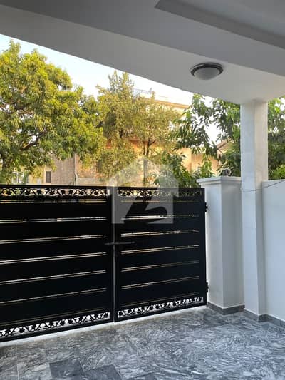 8 Marla House Available For Rent Ideal Location