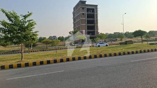 ڈی ایچ اے فیز 5 ۔ سیکٹر بی کمرشل زون ڈی ایچ اے ڈیفینس فیز 5,ڈی ایچ اے ڈیفینس,اسلام آباد میں 8 مرلہ کمرشل پلاٹ 18.0 کروڑ میں برائے فروخت۔ ڈی ایچ اے فیز 5 ۔ سیکٹر بی کمرشل زون ڈی ایچ اے ڈیفینس فیز 5,ڈی ایچ اے ڈیفینس,اسلام آباد میں 8 مرلہ کمرشل پلاٹ 18.0 کروڑ میں برائے فروخت۔