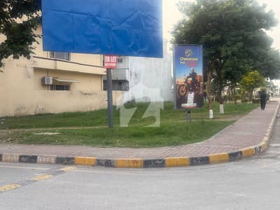 ایف ۔ 17 اسلام آباد میں 11 مرلہ رہائشی پلاٹ 2.0 کروڑ میں برائے فروخت۔