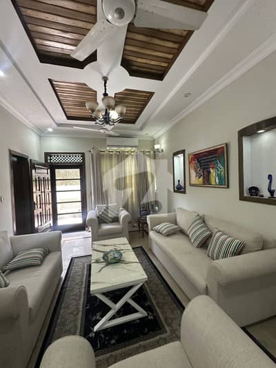10 Marla House Available For Sale In G13