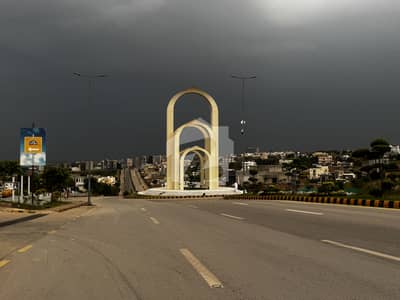 1 Kanal Plot For Sale | Near Central Commercial Masjid & Park