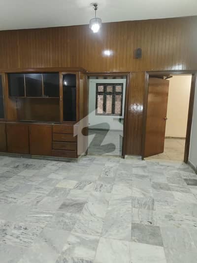 10 Marla house for rent