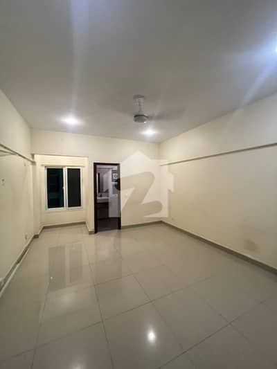 4 BED LOUNGE / 3 BED DD APARTMENT AVAILABLE FOR RENT 4 BED LOUNGE / 3 BED DD APARTMENT AVAILABLE FOR RENT