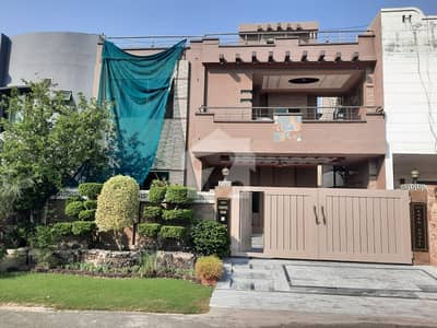 10 Marla Double Storey Owner Built Facing Park For Sale In Tariq Gardens Society