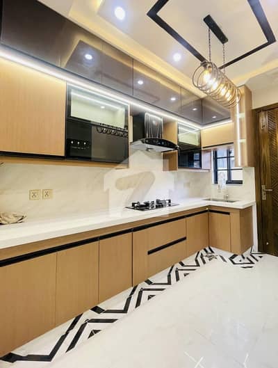 Five Marla House Available For Sale Near McDonald