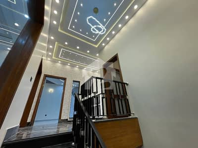 10 Marla Corner House For Sale Main Boulevard