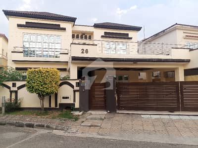 27 Marla house for sale in Safari villas 1 bahria town Rawalpindi