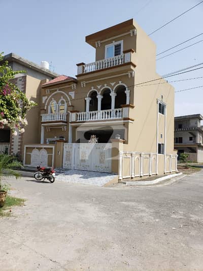7.5 MARLA NEW TYPE HOUSE FOR SALE PINE AVENUE ROAD LAHORE.