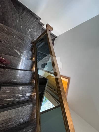 10 Marla House Is Available For Sale