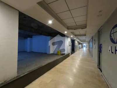 پشاور روڈ راولپنڈی میں 8 مرلہ Studio دفتر 3.6 لاکھ میں کرایہ پر دستیاب ہے۔