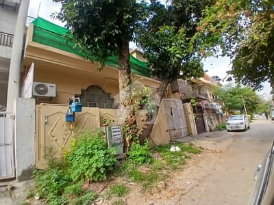 30*50 Cda Transfer Sun Face Prime Location Near Metro Station House Available In G-9/4