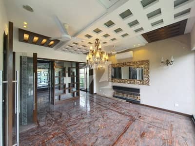 DHA Phase 3 Very Luxurious 1 Kanal House