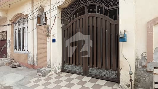 Prime Location 5 Marla House Ideally Situated In Madina Town