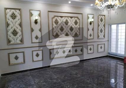 بحریہ ٹاؤن سیکٹر B بحریہ ٹاؤن,لاہور میں 5 کمروں کا 1 کنال مکان 2.9 لاکھ میں کرایہ پر دستیاب ہے۔ بحریہ ٹاؤن سیکٹر B بحریہ ٹاؤن,لاہور میں 5 کمروں کا 1 کنال مکان 2.9 لاکھ میں کرایہ پر دستیاب ہے۔