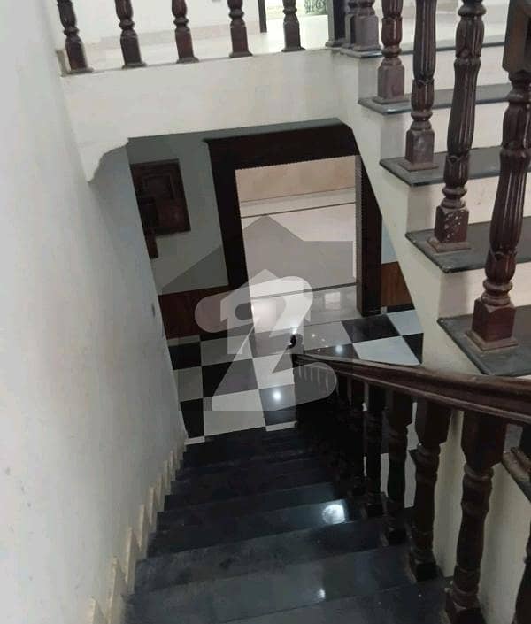 400 Square Yards House Ideally Situated In G-6/4 400 Square Yards House Ideally Situated In G-6/4