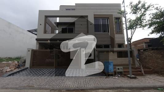 ٹاپ سٹی 1 - بلاک اے ٹاپ سٹی 1,اسلام آباد میں 5 کمروں کا 10 مرلہ مکان 5.45 کروڑ میں برائے فروخت۔