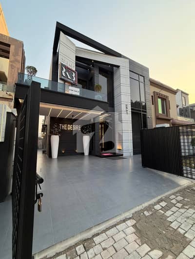 10 Marla House For Sale In Jasmine Block Bahria Town Lahore