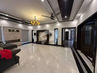 1 Kanal House for Sale in Phase 6