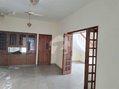 ایف ۔ 7 اسلام آباد میں 4 کمروں کا 1 کنال مکان 30.0 کروڑ میں برائے فروخت۔