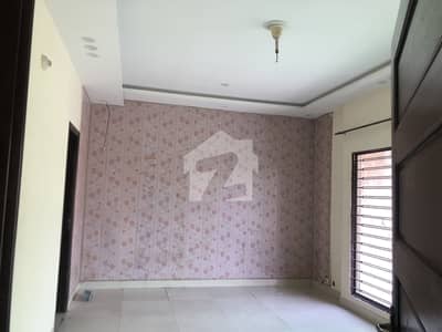 10 MARLA BRAND NOW UPPER PORTION FOR RENT